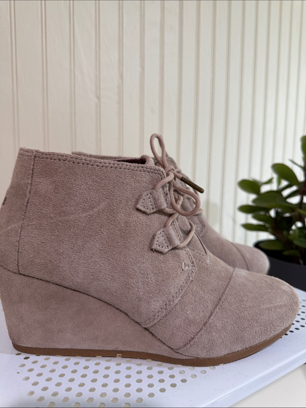 NWOT Women's Suede Wedge Ankle Boots in Dusty Rose